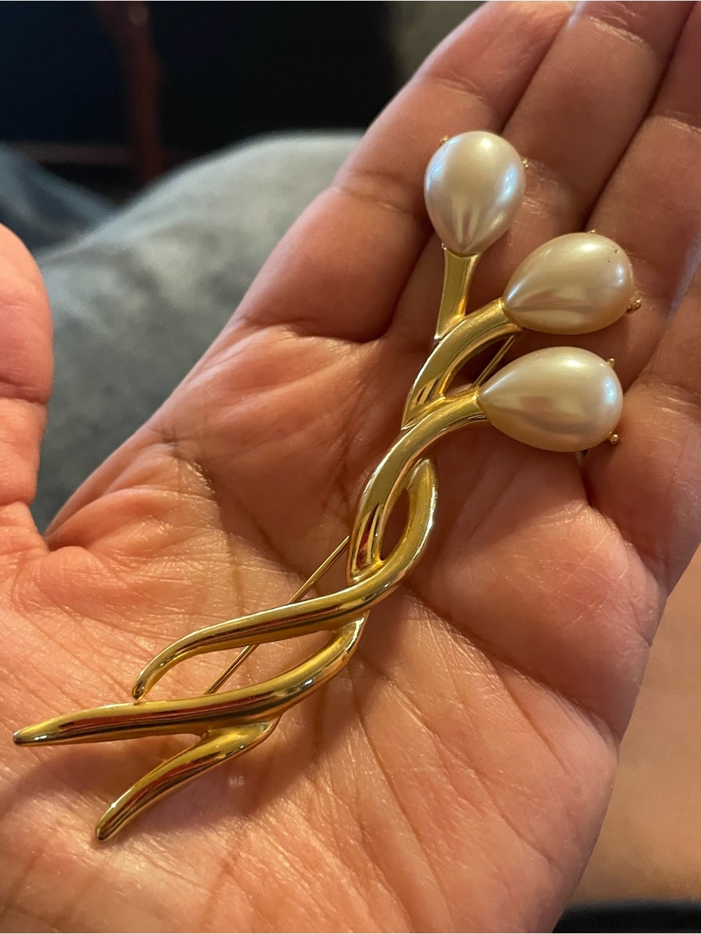 Gold-Tone Pearl Floral Pin Brooch - Elegant Women’s Jewelry